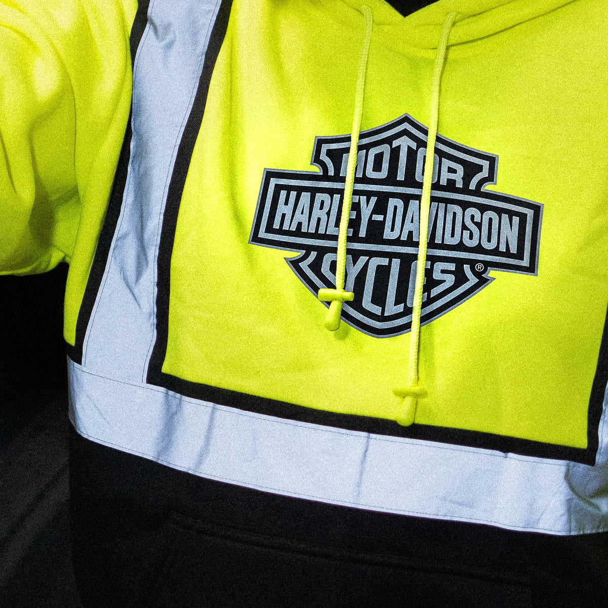 Harley-Davidson Yellow Hoodie - Logo Detail